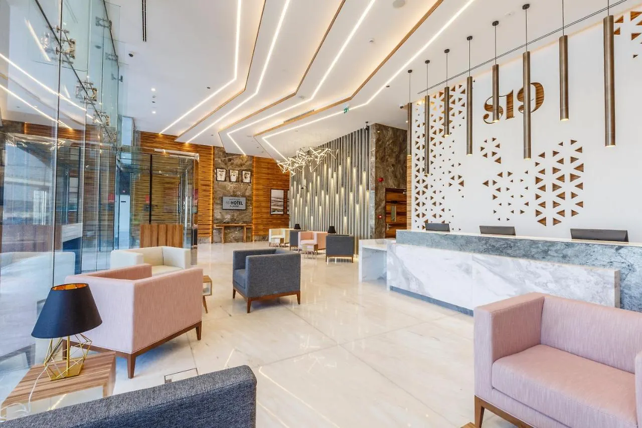 S19 Hotel-Al Jaddaf Metro Station دبي